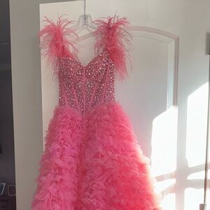 Sherri Hill Pink Formal Ball Gown Dress Ruffled Beaded Pearls Feathers Size 0